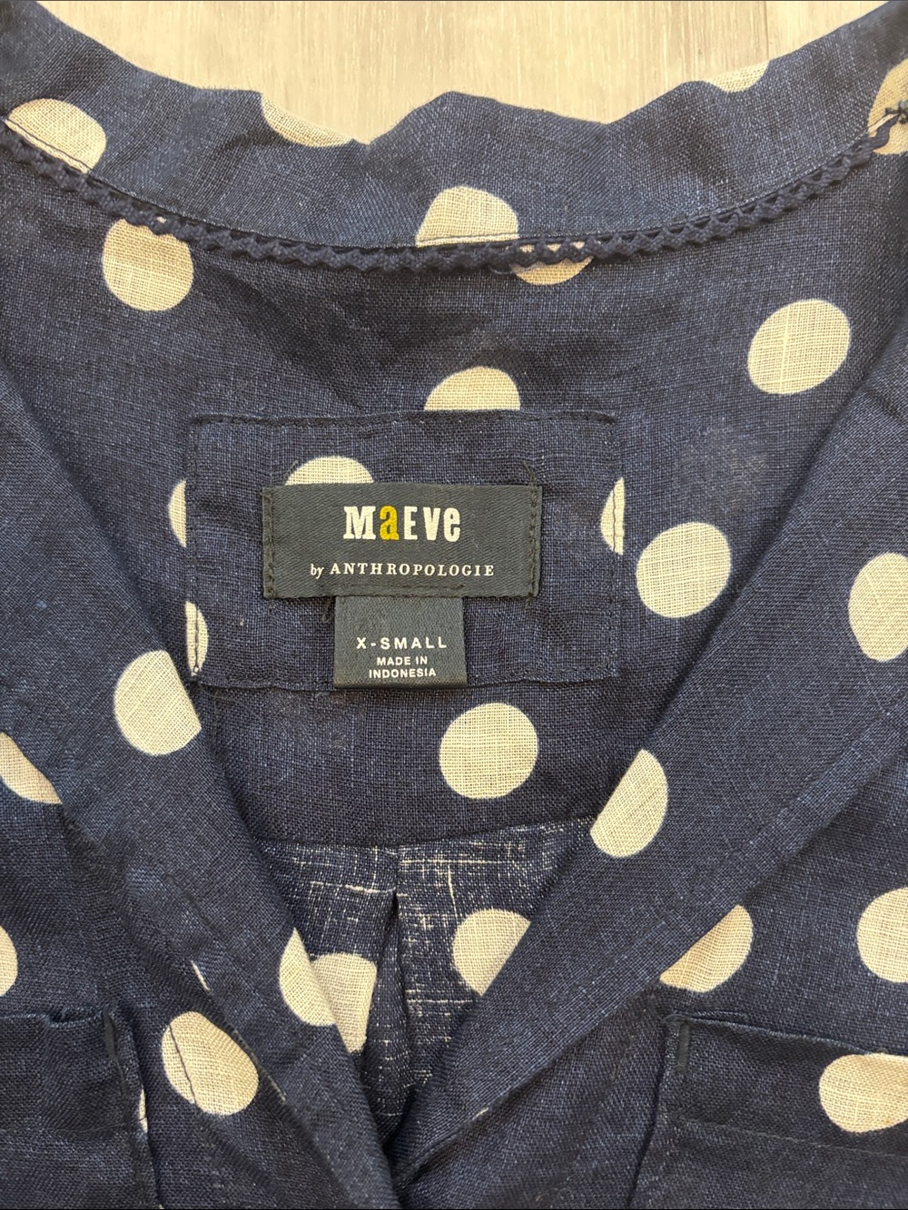 Maeve by Anthropologie Navy and White Polka Dot Button-Down Short Sleeve Shirt - Picture 2 of 7